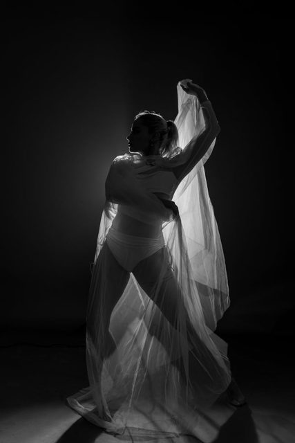 Bailarina contemporânea — performances